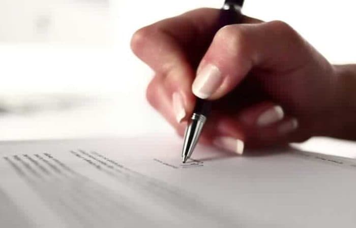 Reato Falsificazione Firma: cosa si rischia?